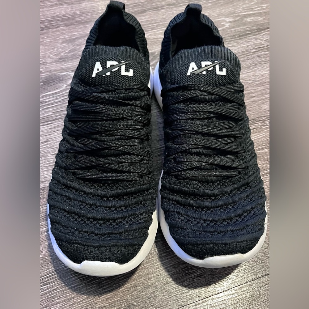 Men's TechLoom Wave Black / White Size 9